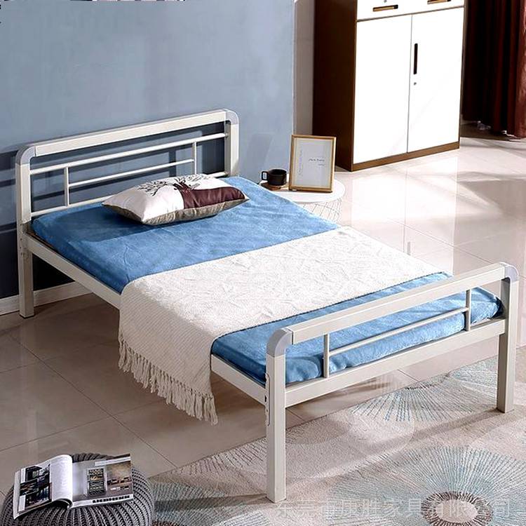 两人间的员工宿舍床用1.2米双人铁床整洁舒适