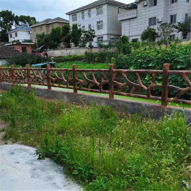 仿木水泥预制栏杆 1.8米高 景区廊道河堤防护围栏 内置钢筋抗氧化