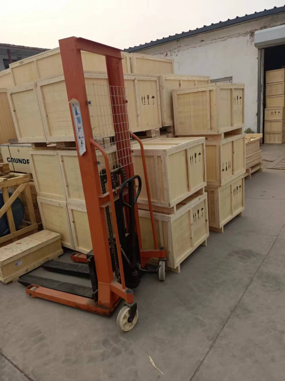 木质包装箱实木托盘定制各种尺寸设备物流木箱木架