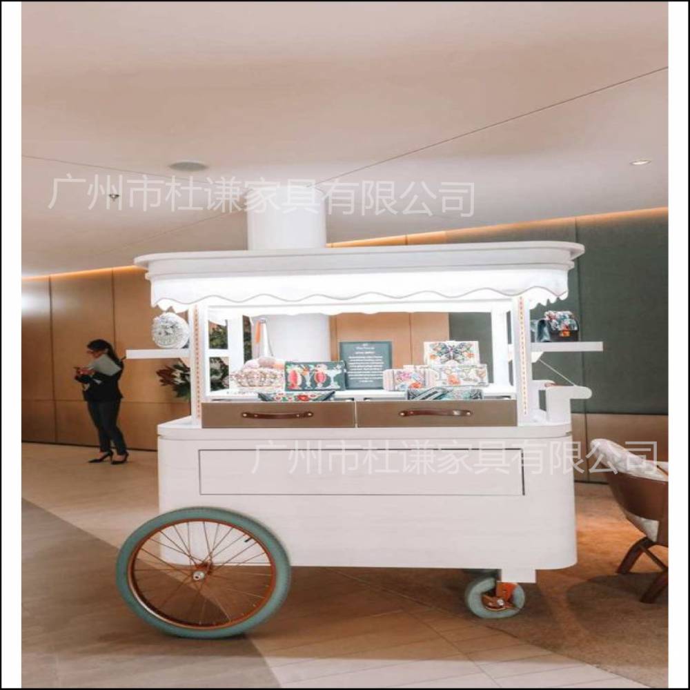 新设计手推车食品车冰缴淋售货车冰淇淋售卖车冰淇淋餐车